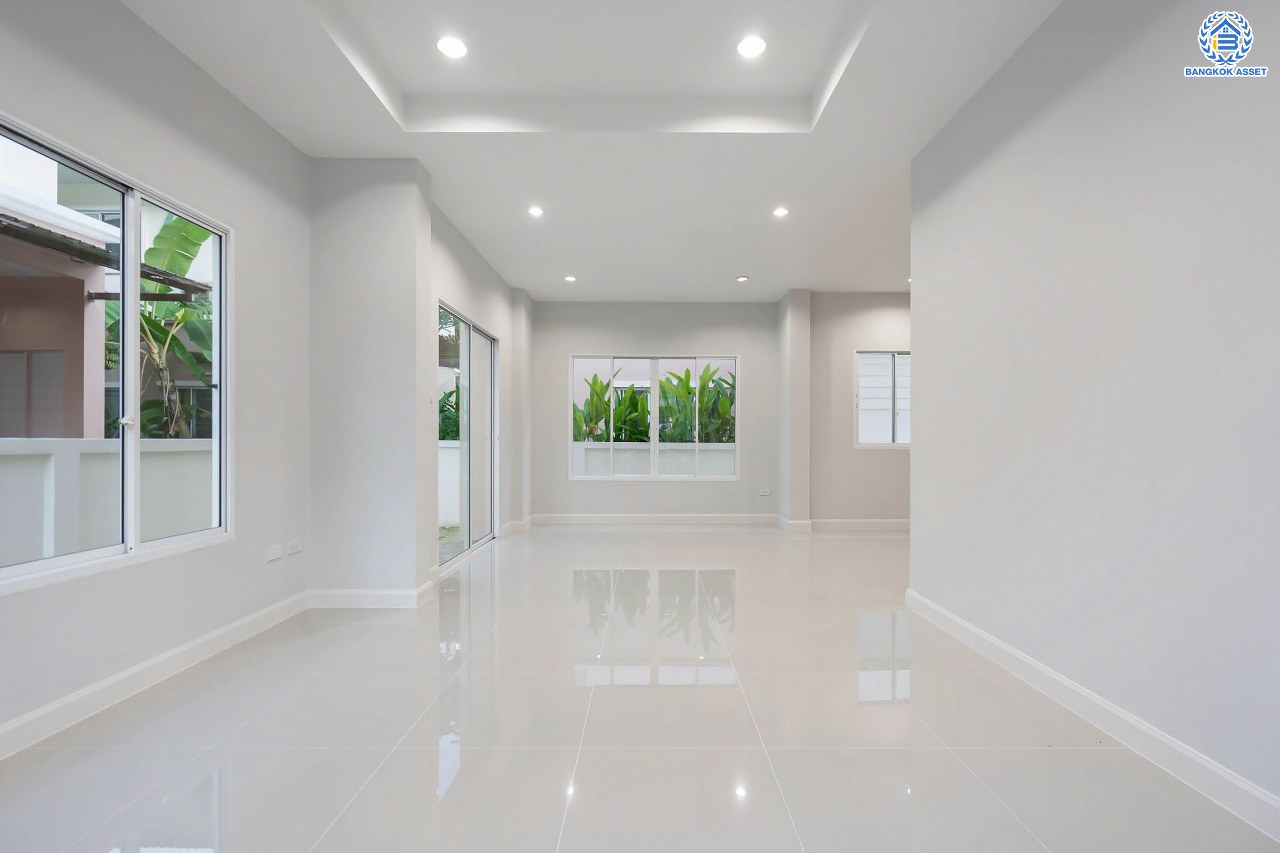 บ้านเดี่ยวมือสองนนทบุรี โครงการ นนทรีฟลอร่า ปิ่นเกล้า-ศาลายา เนื้อที่ 52.5 ตร.ว. ฟังก์ชัน 3 ห้องนอน 3 ห้องน้ำ จอดรถได้ 2 คัน ส่วนกลางครบครัน ตอบโจทย์ทุกครอบครัว บนทำเลเดินทางสะดวก เชื่อมต่อถนนบรมฯ ใกล้เซ็นทรัลปิ่นเกล้า และจุดขึ้นทางด่วนศรีรัช